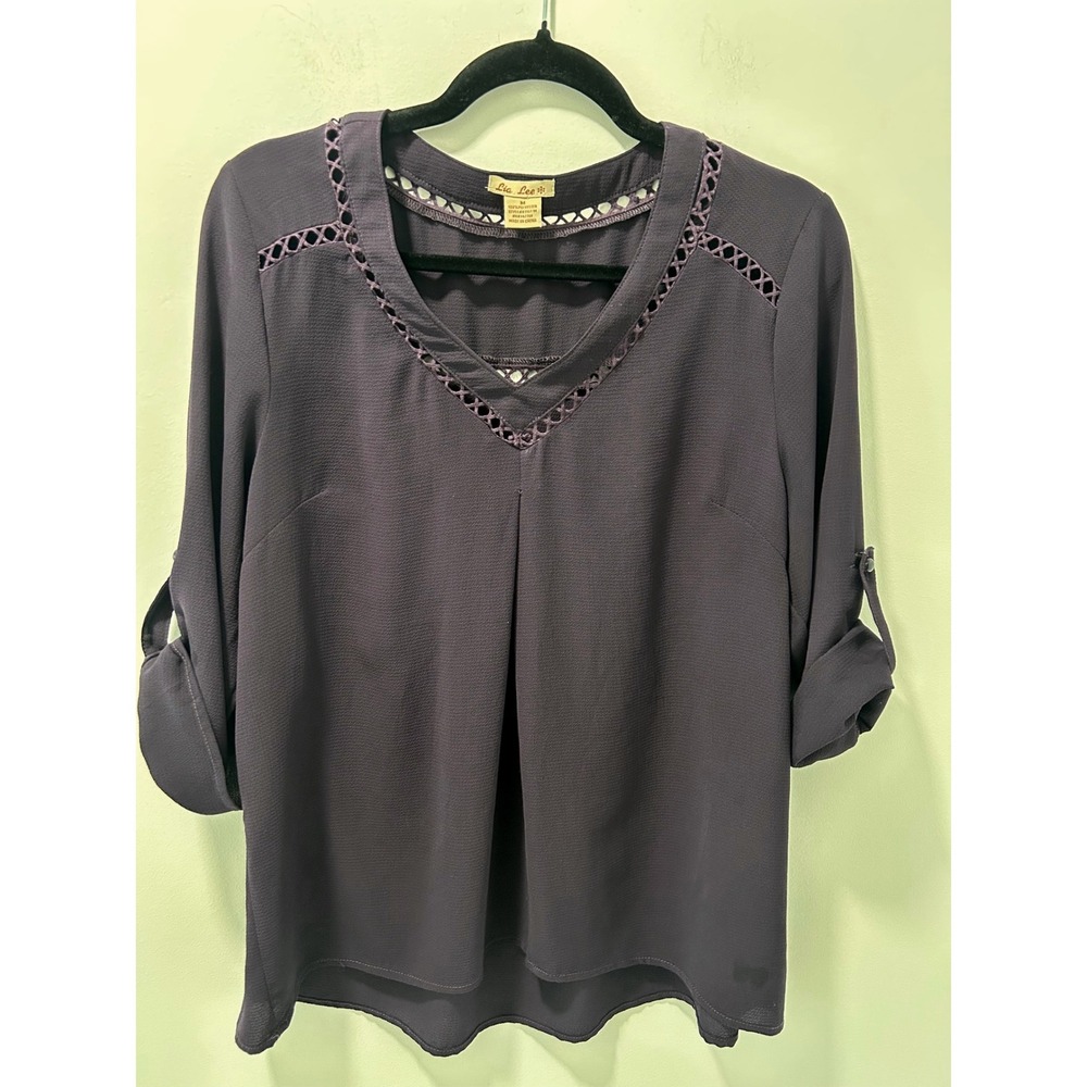 Lia Lee Women Purple Roll Tab Sleeve V-Neck Lattice Trim Blouse Size M 83161-M